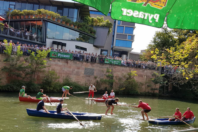 Impressionen vom Altstadtfest in Nürnberg: Fischerstechen