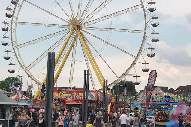 Impressionen vom Elbrummel beim Brunnenfest in Schönebeck