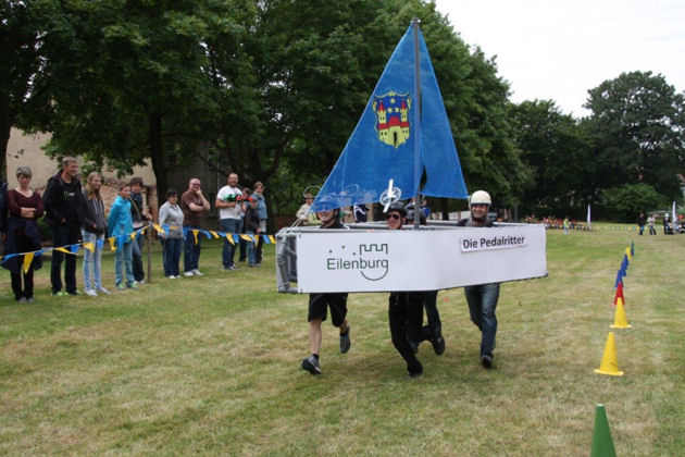 Trockenbootrennen beim Eilenburger Stadtfest