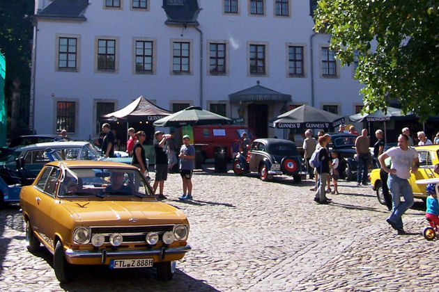 Oltimertreffen auf Schloss Burgk beim Windbergfest in Freital